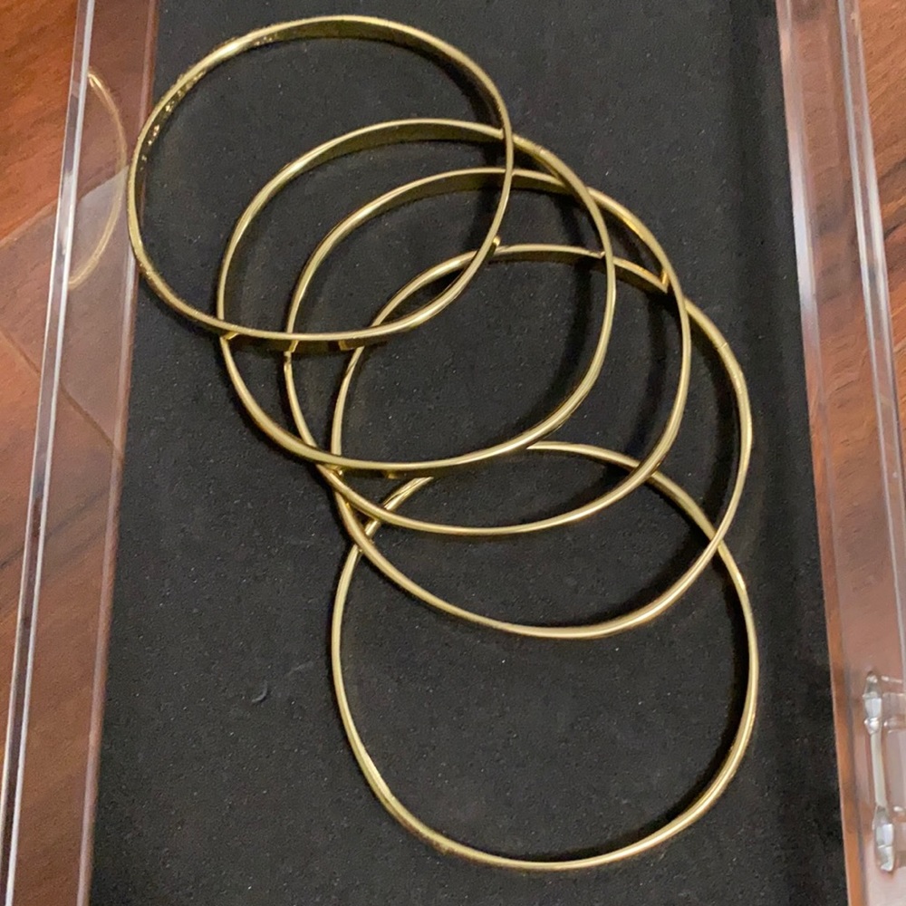 Set of 5 good plated bangle bracelets